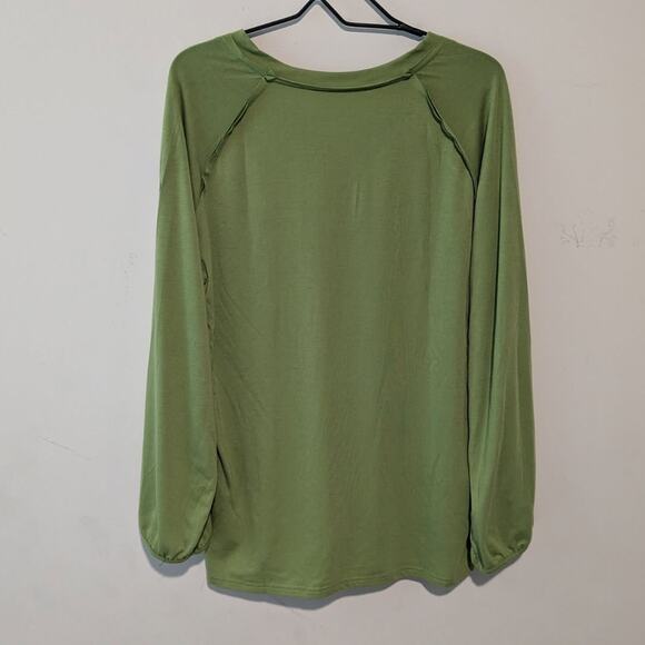 "Everybody In The Pub Gettin' Tipsy" Green Long Sleeve Shirt - Picture 4 of 4